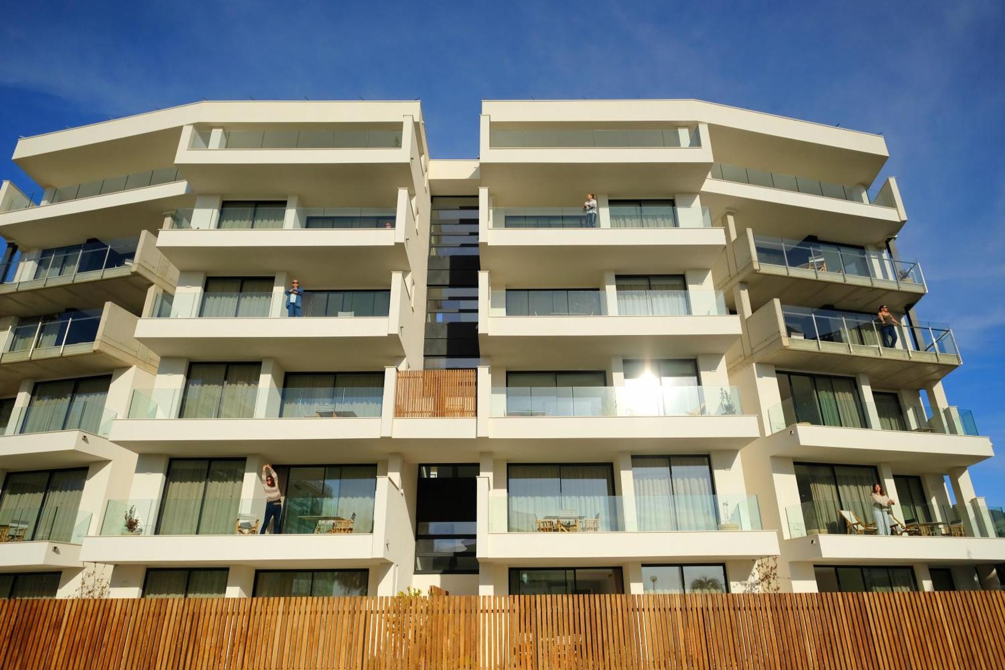 Eco-Apartments La Marineda Roses Exterior photo